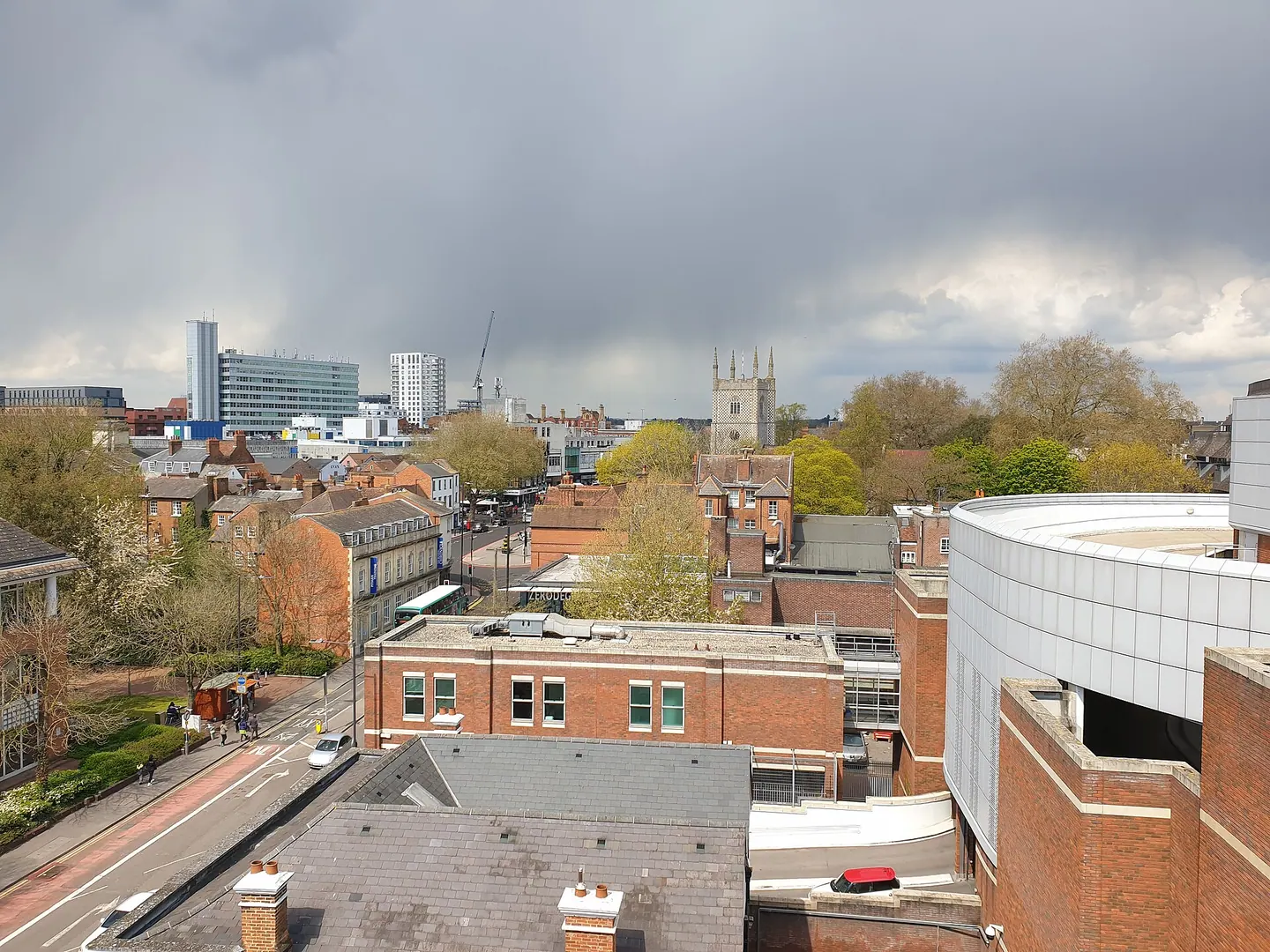 Reading town centre over Bridge Street, with the Minster tower